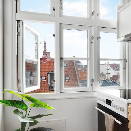Sanders Saint - Loft One-bedroom By The Charming Canals Apartment