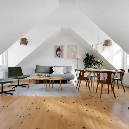 Sanders Saint - Loft One-bedroom By The Charming Canals