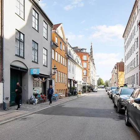 Sanders Saint - Loft One-bedroom By The Charming Canals Apartment *