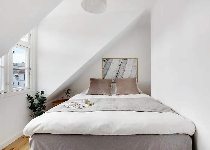 Saint - 1-bdr By The Canals Апартаменты *