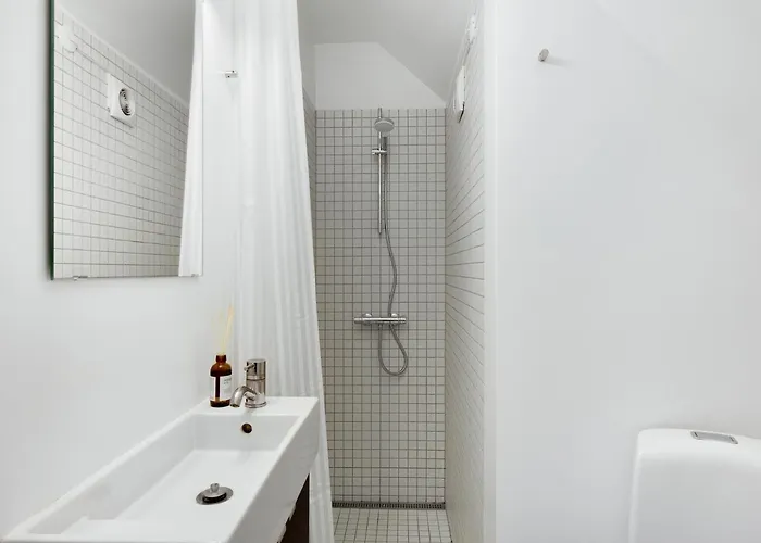 Saint - 1-bdr By The Canals Апартаменты *